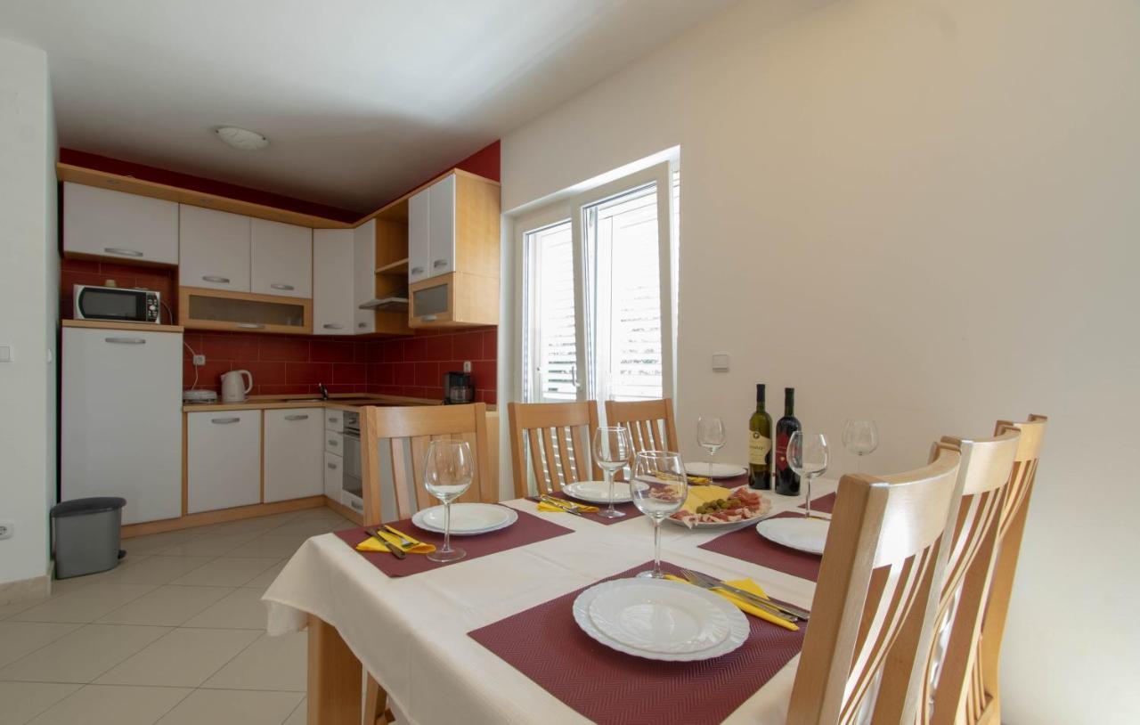 Apartments Valeria Zrnovo Exterior photo
