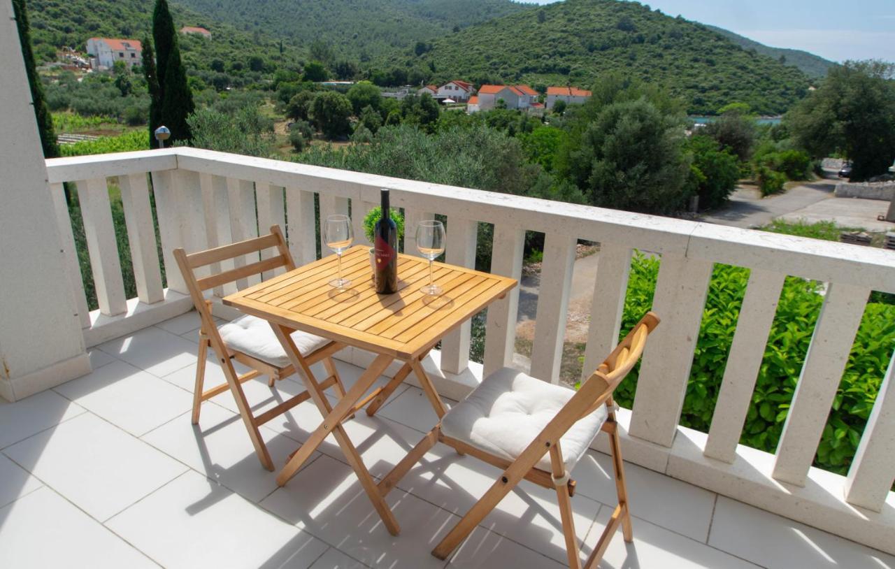 Apartments Valeria Zrnovo Exterior photo