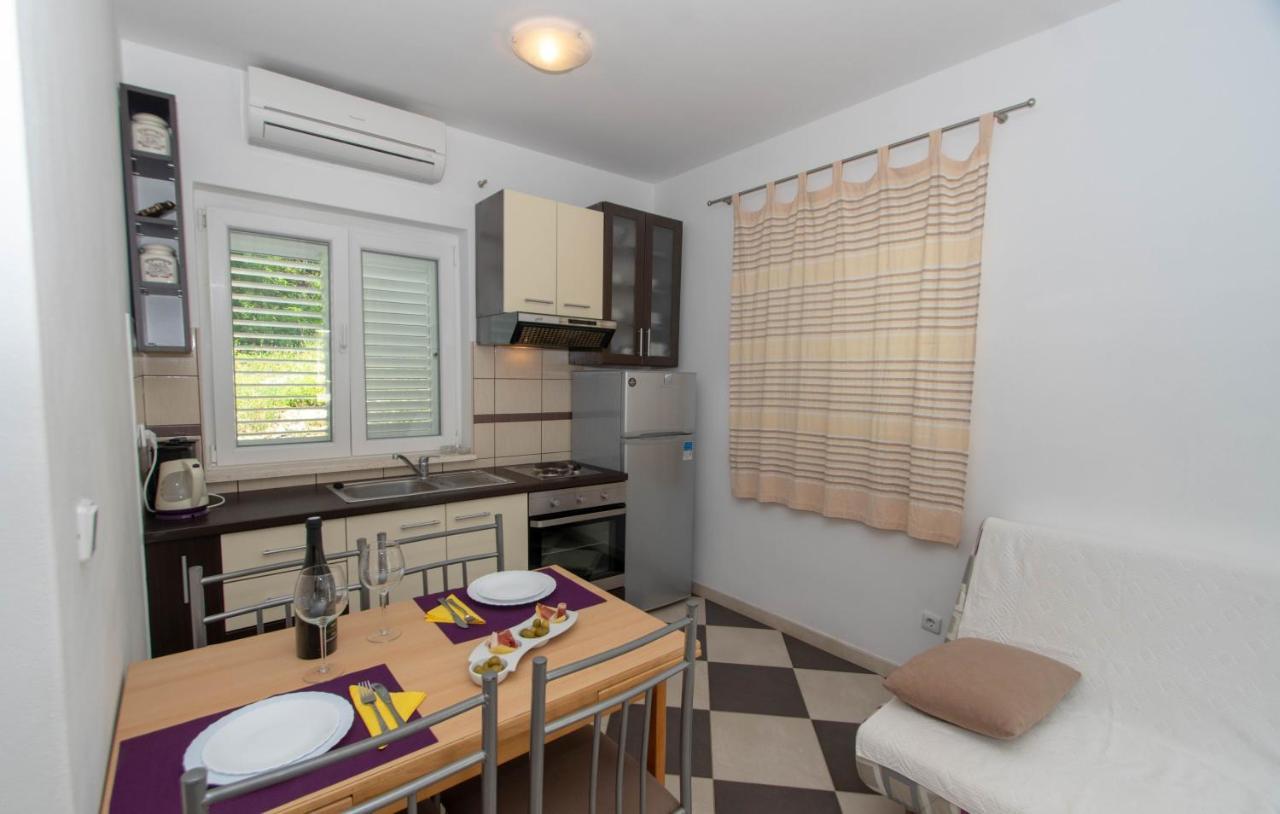 Apartments Valeria Zrnovo Exterior photo