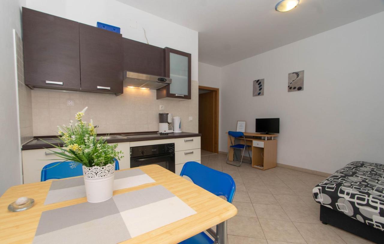 Apartments Valeria Zrnovo Exterior photo