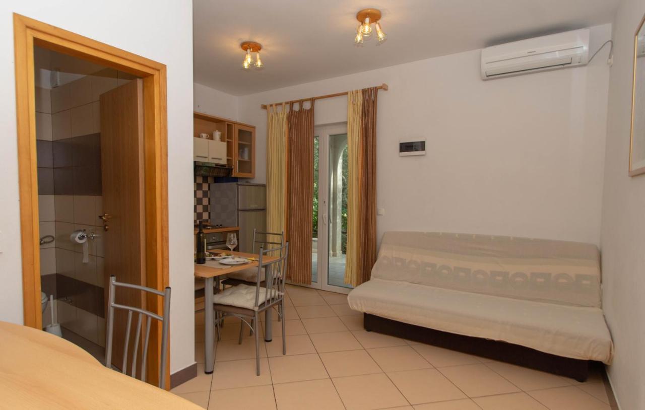 Apartments Valeria Zrnovo Exterior photo