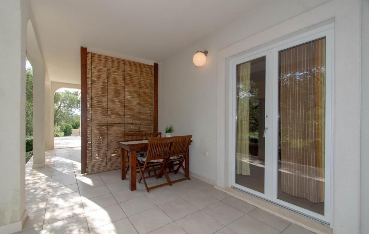 Apartments Valeria Zrnovo Exterior photo